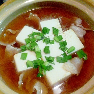 簡単♪おつまみ♪豆腐と豚バラ肉の土鍋スープ
